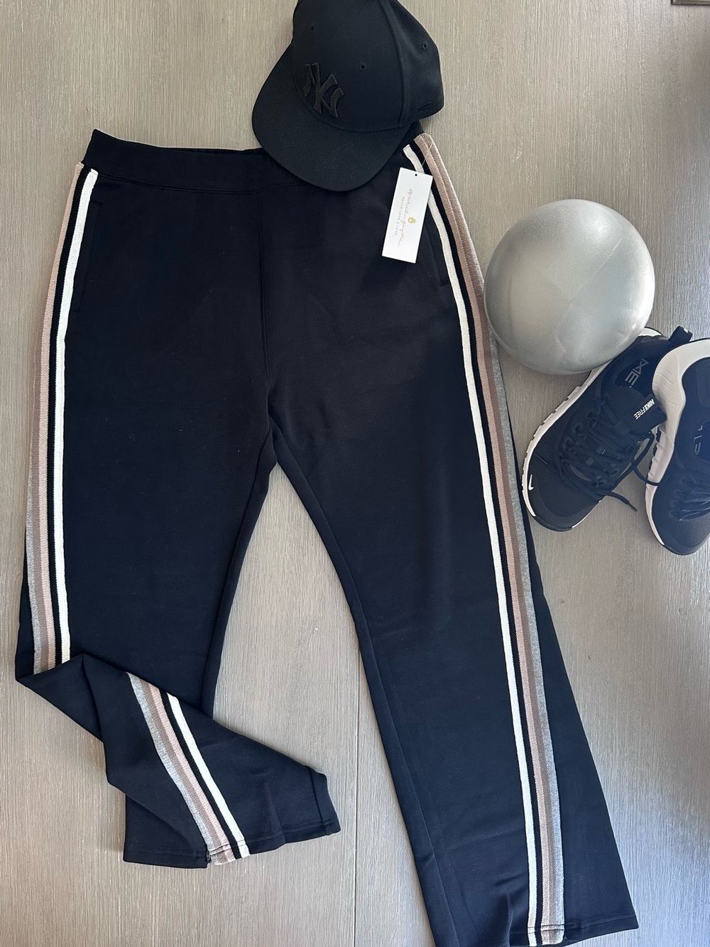 Spiritual Gangster Women’s Black Striped Sweatpants